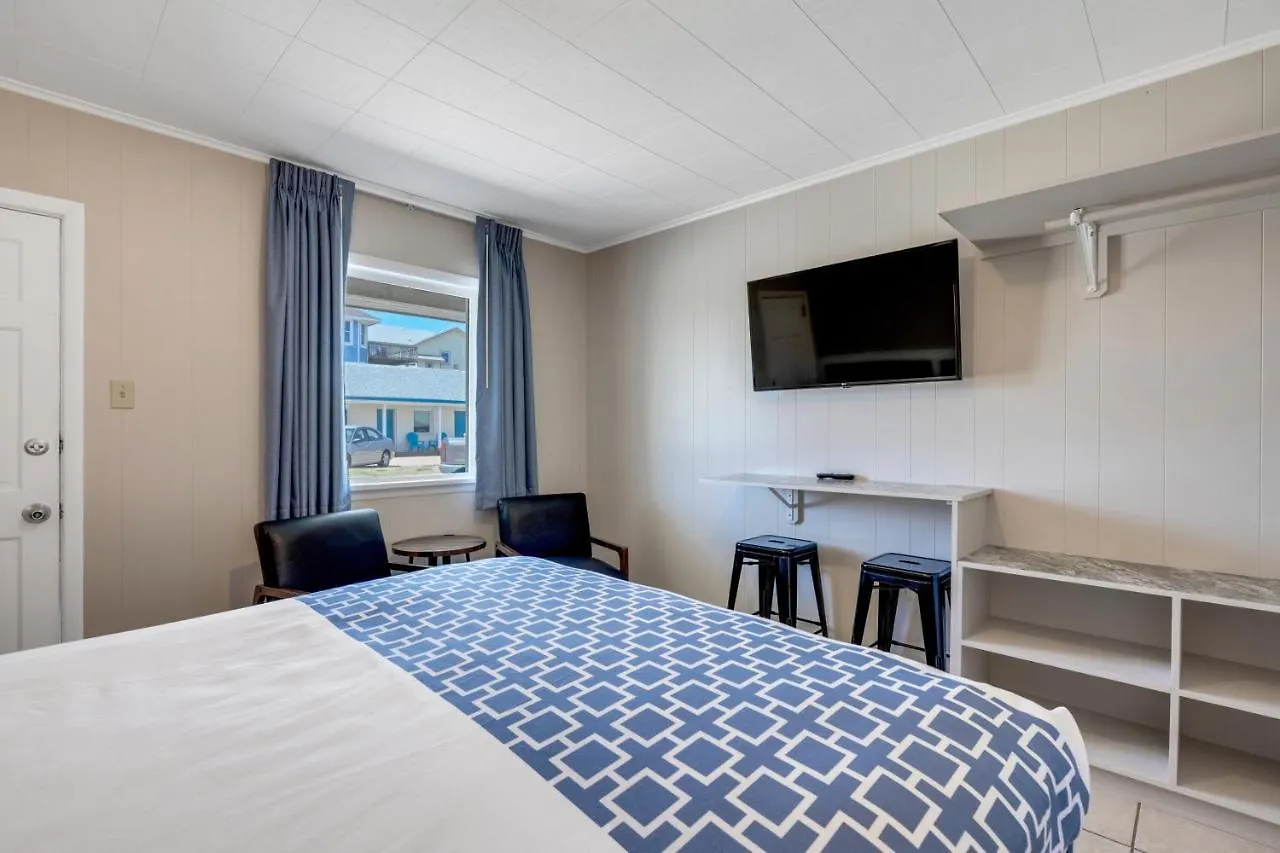 Dolphin Oceanfront - 2*