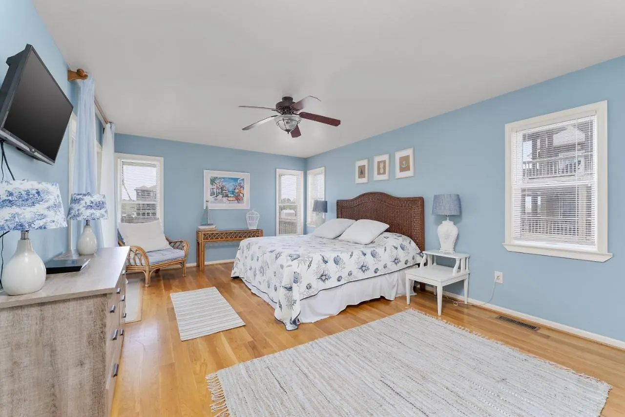 5468 - Mermaids Lagoon By Realty *