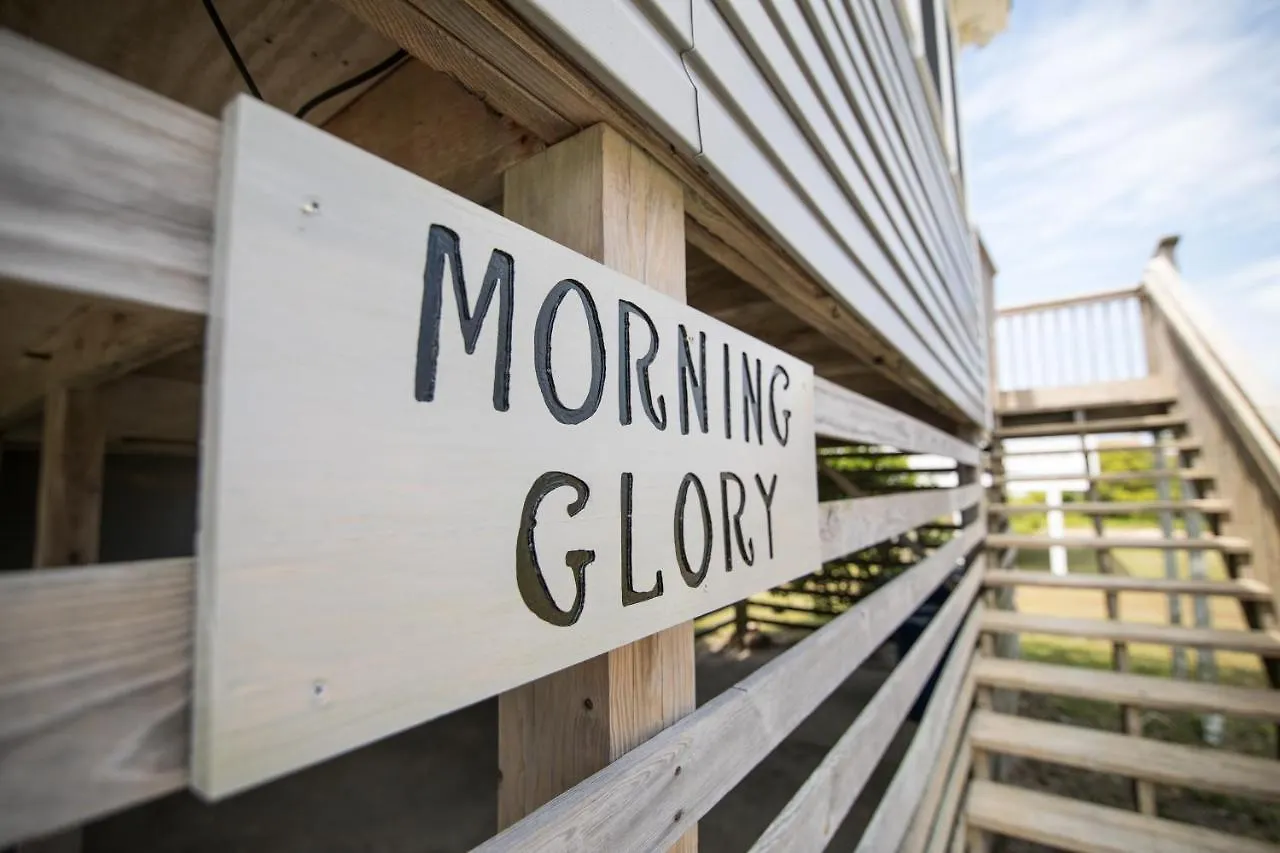 5747 - Morning Glory By Realty