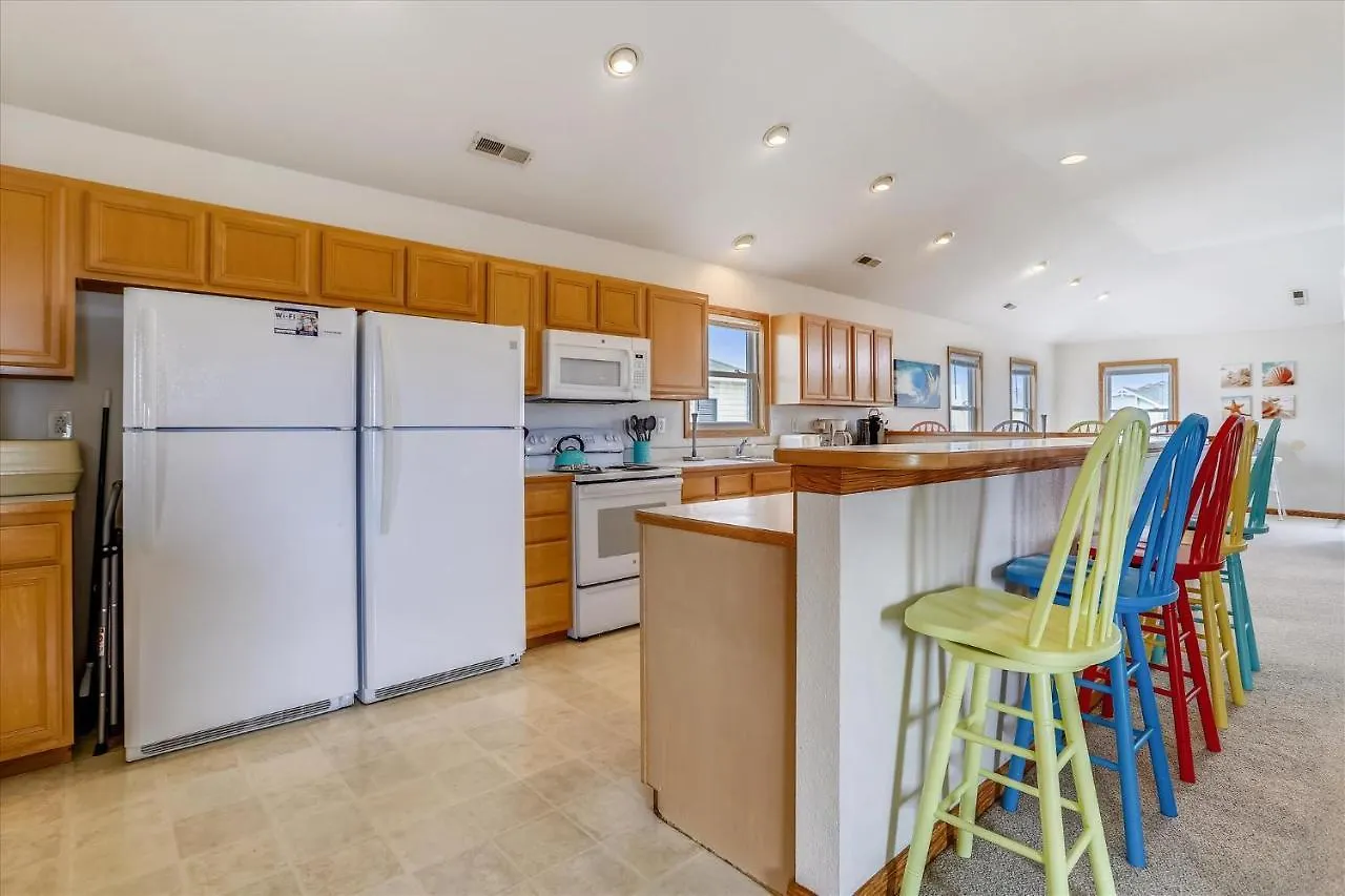 5418 - Family Tides By Realty *