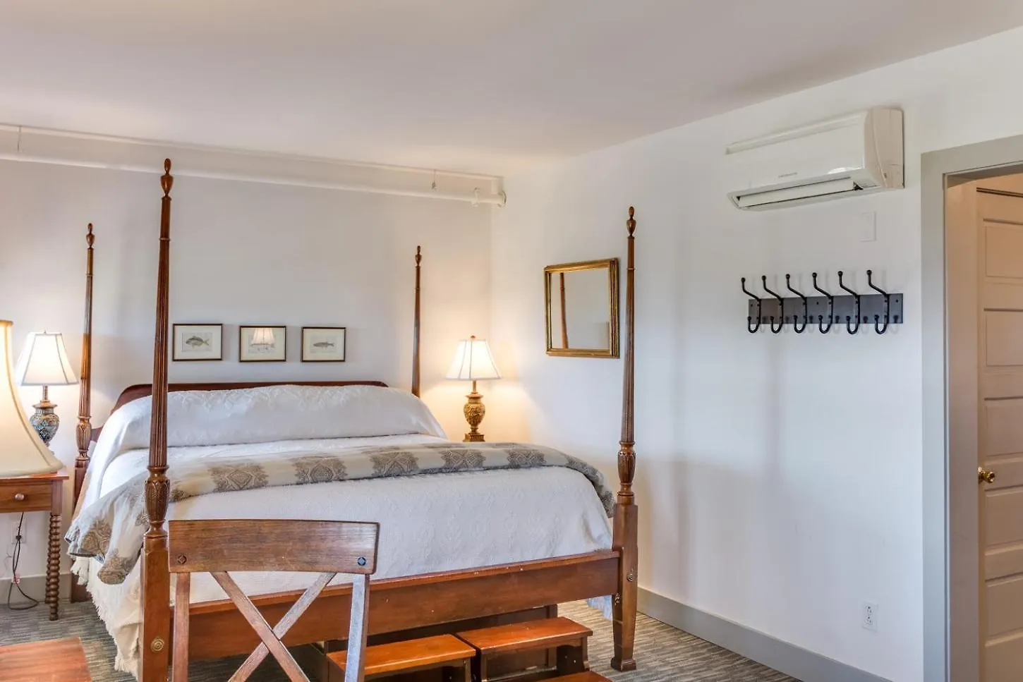 First Colony Hotel 3*