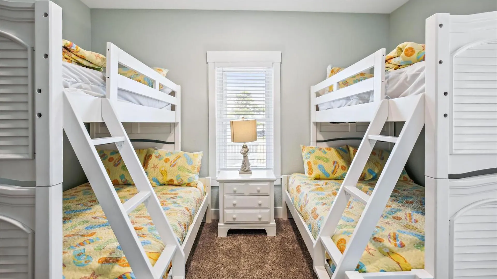 5545 - Loggerhead By Realty *