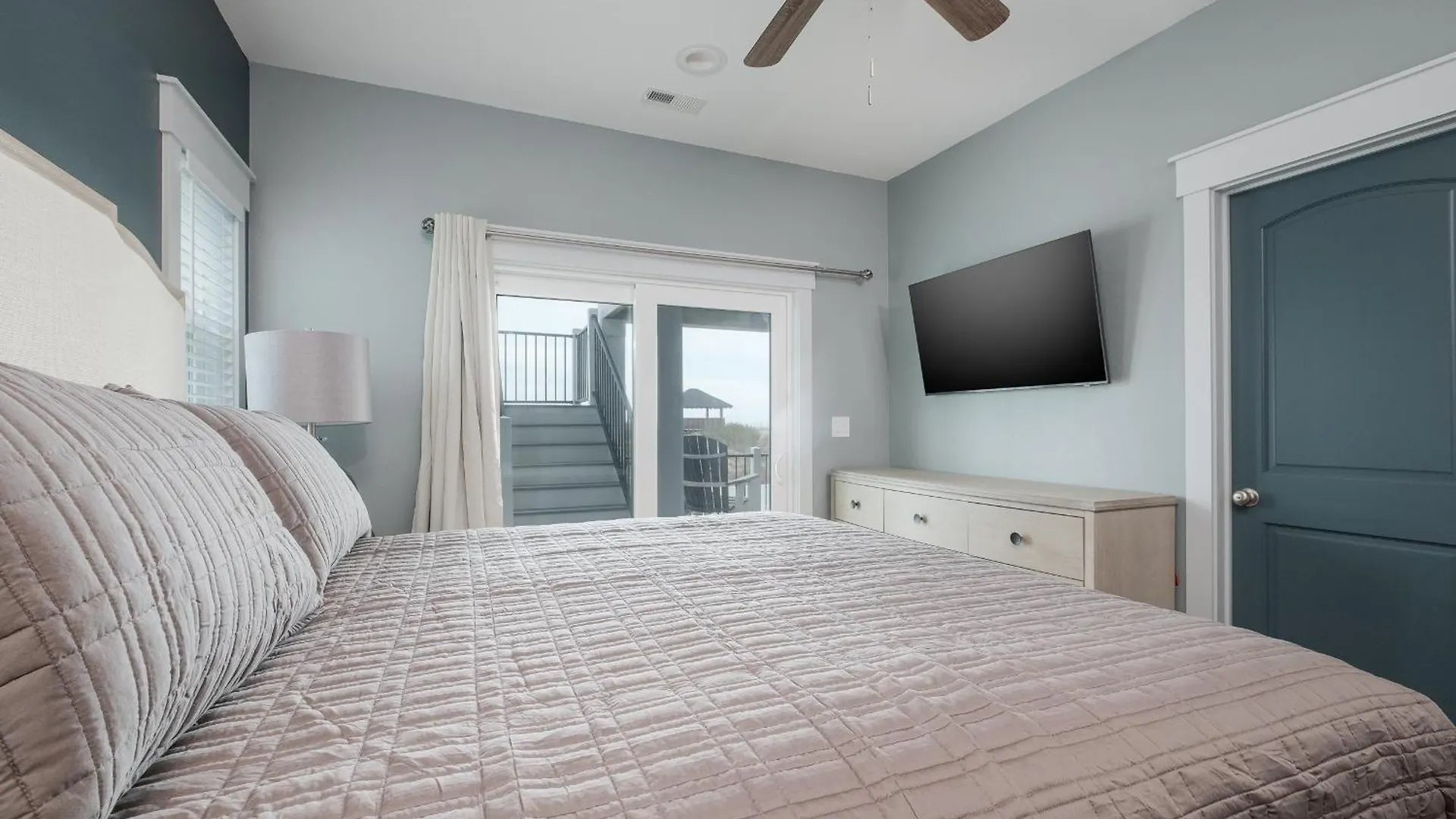 펜션 5705 - Edgewater View By Realty