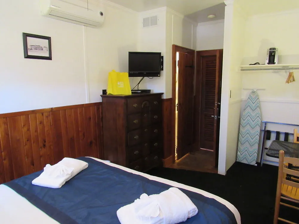 Nags Head Beach Inn 3* 纳格斯黑德