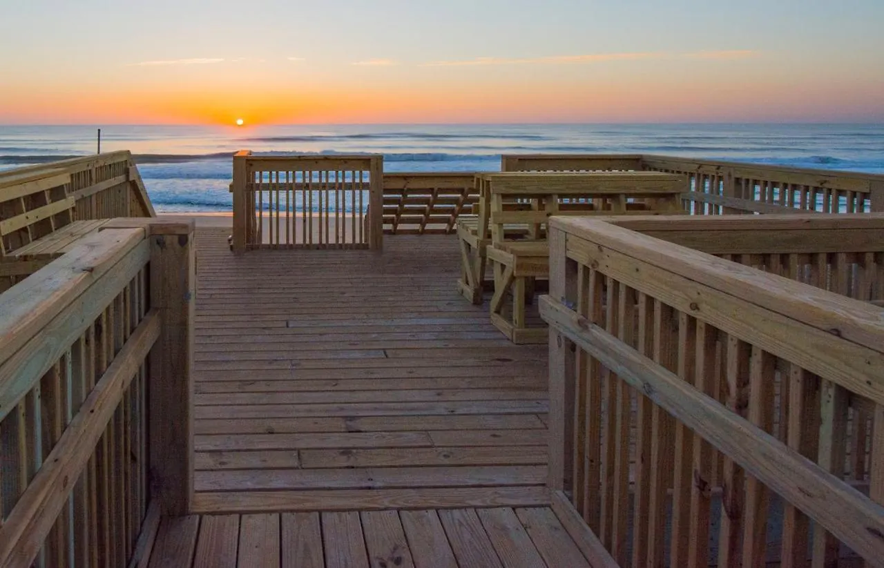 Express Oceanfront By Ihg Rezort 3*