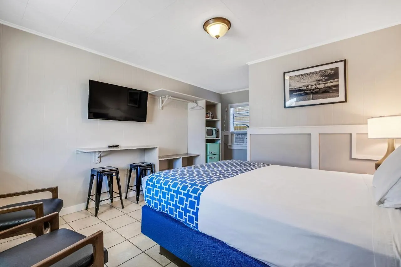 Dolphin Oceanfront - Nags Head