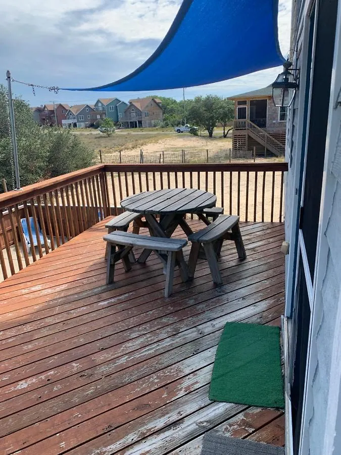 Pet-friendly Coastal Retreat With Pool And Fireplace Villa