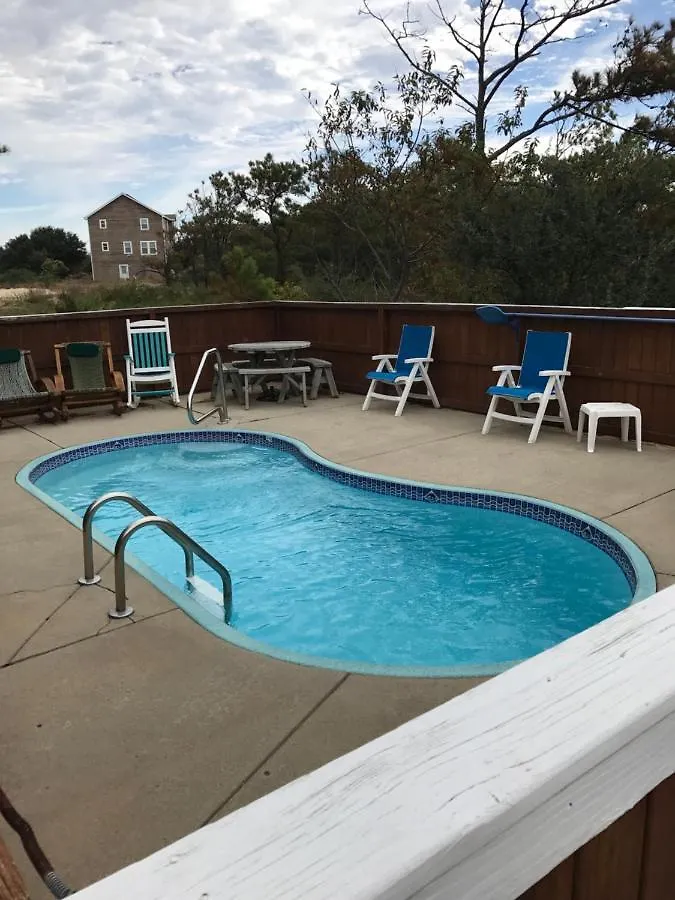 Pet-friendly Coastal Retreat With Pool And Fireplace * Nags Head