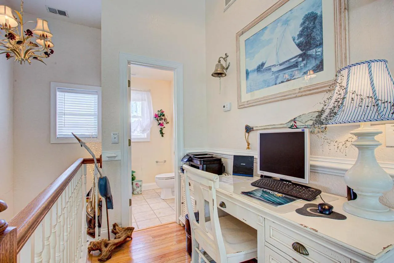 6085 Woodstock 4 Min. Walk To