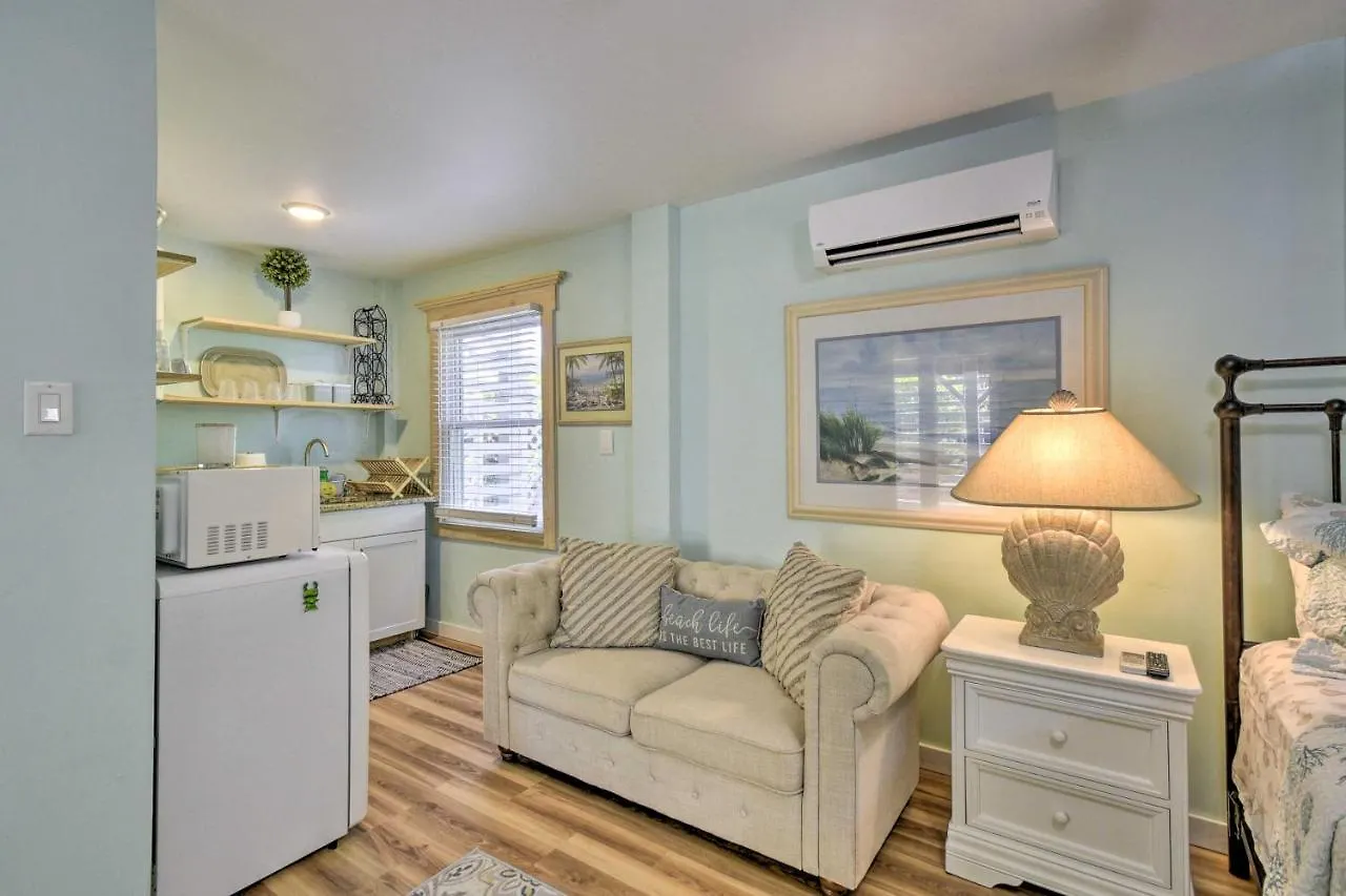 Apartment Dreamy, Coastal Studio Paradise With Hot Tub! Nags Head