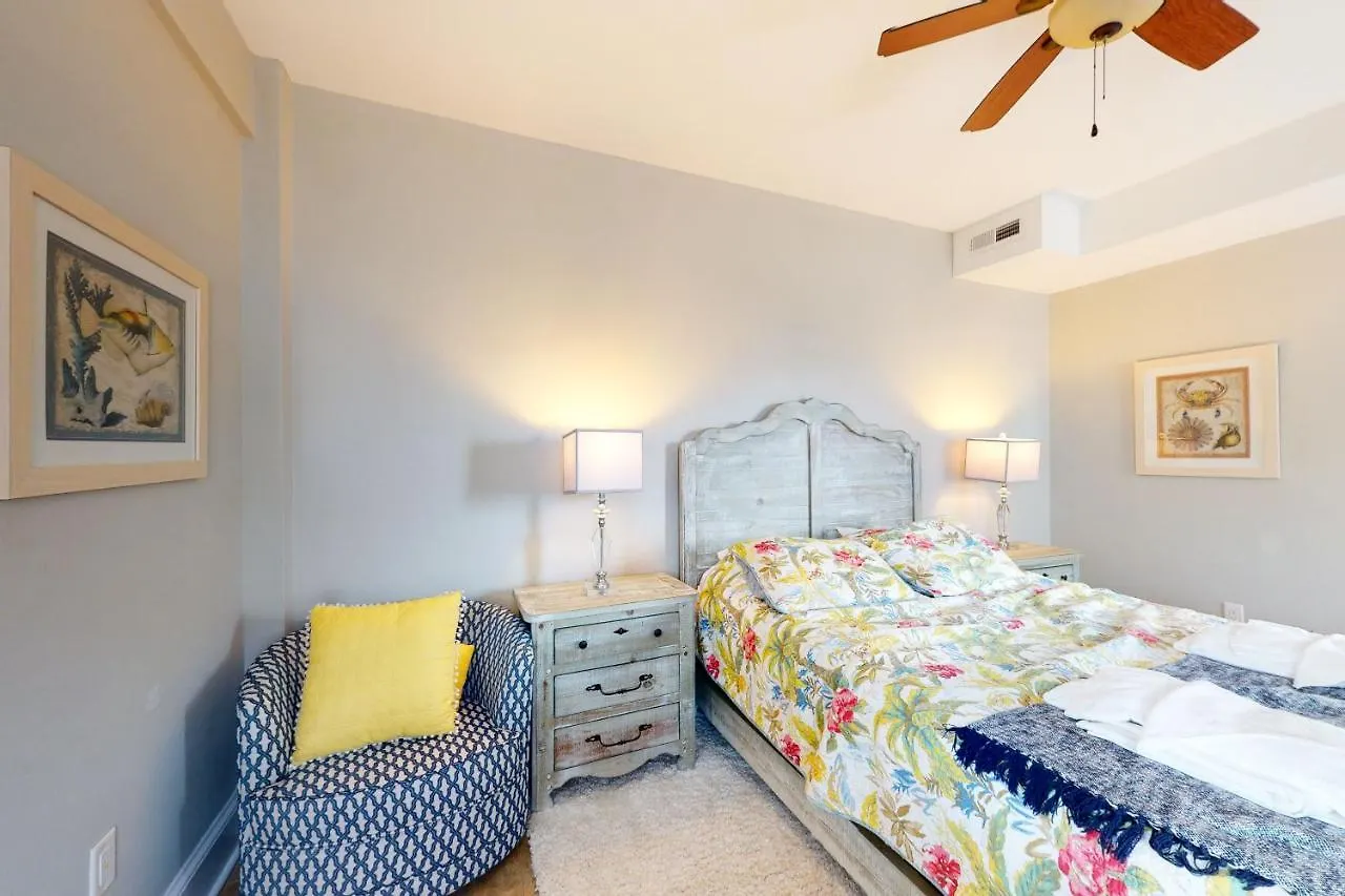 Holiday home Sweet Retreat In *