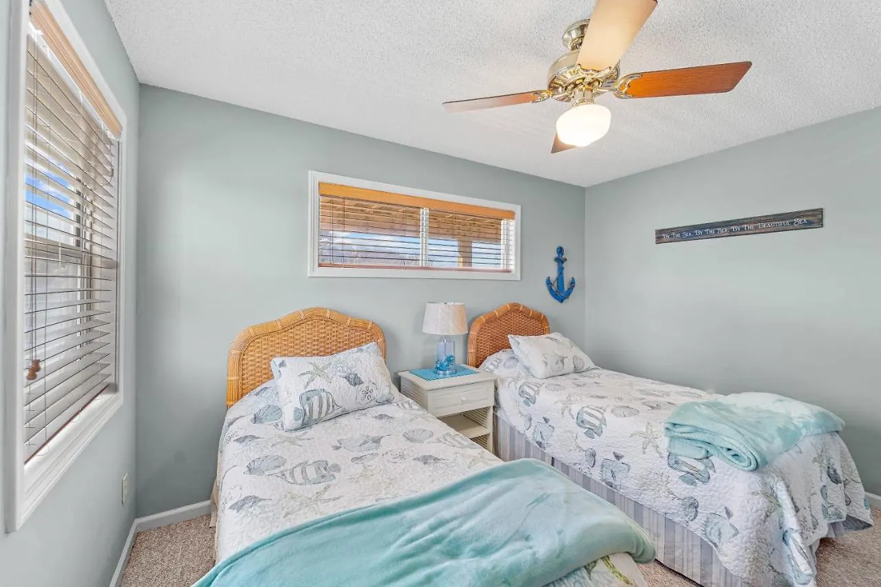 Barracuda Cove Nags Head