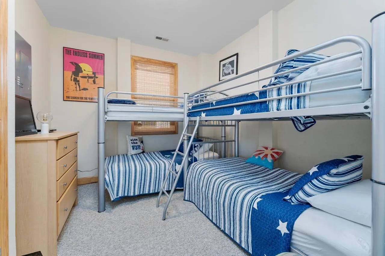 5409 - Latitude Adjustment By Realty Holiday home