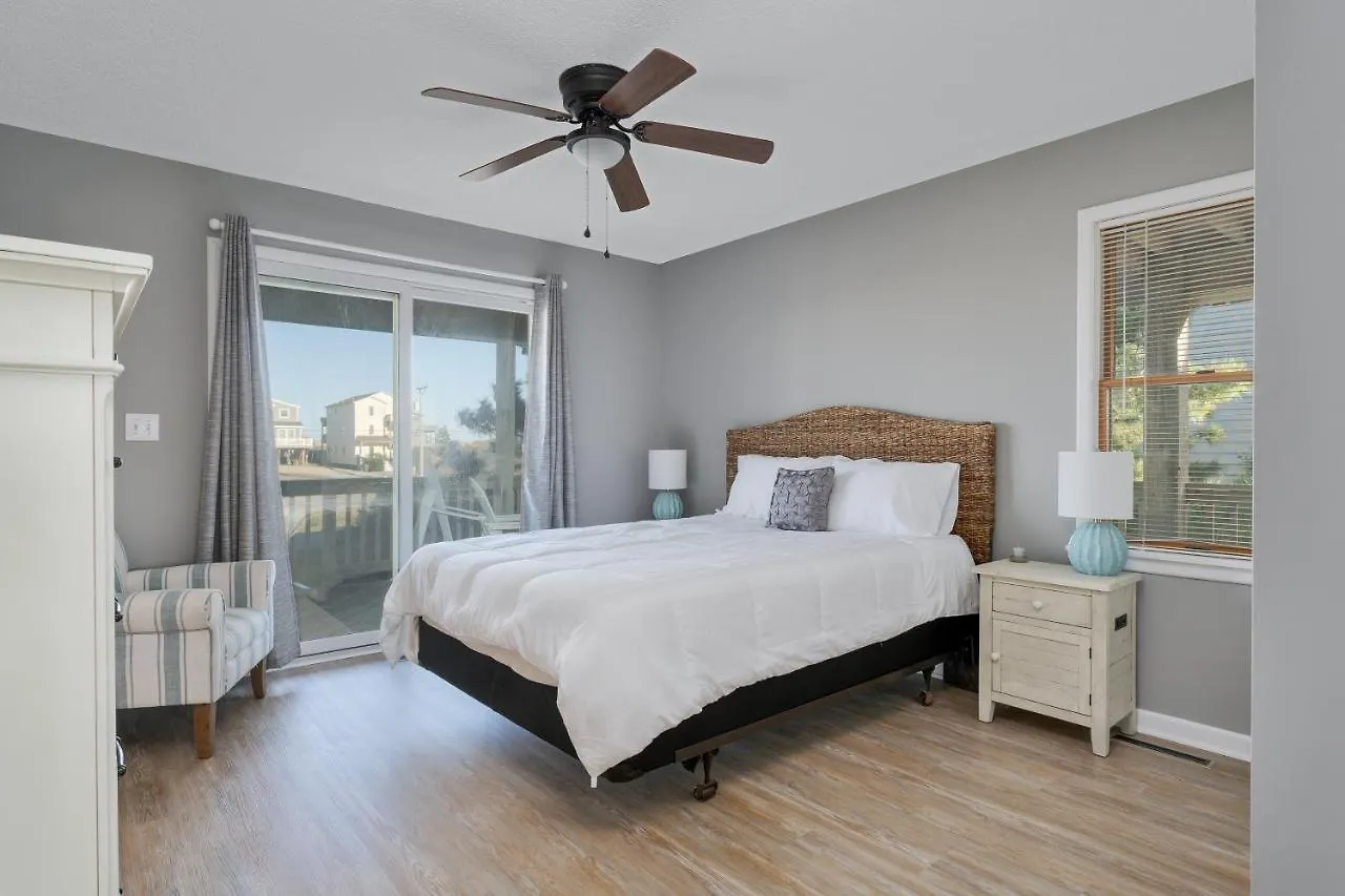 5827 - Playstation By Realty Holiday home