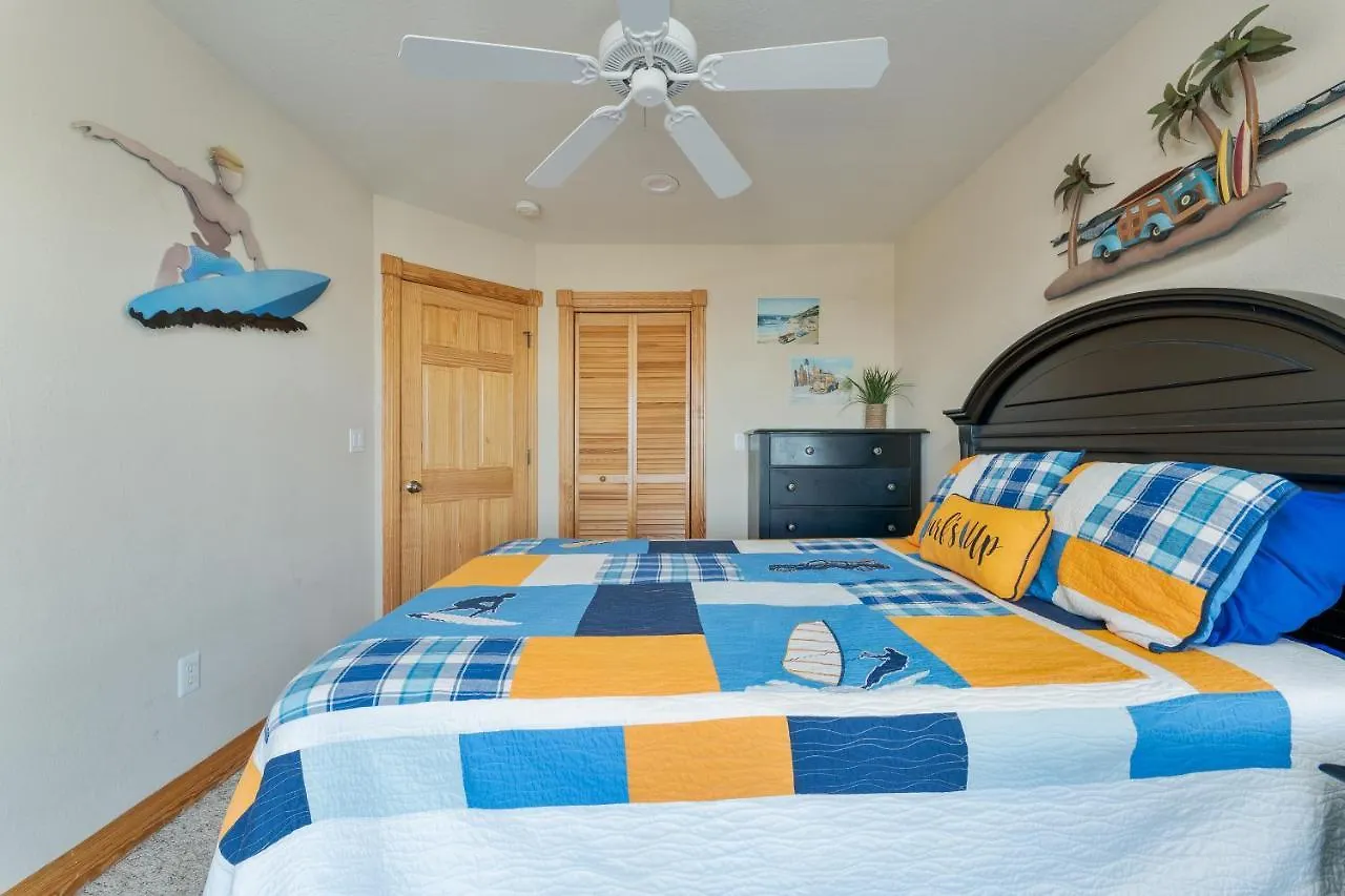 5701 - Coral Castle By Realty *
