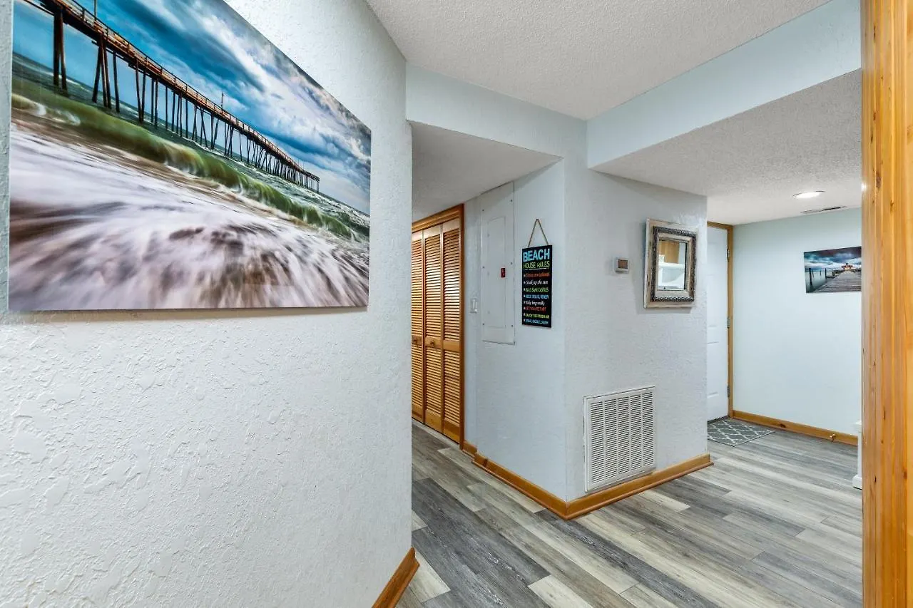 5607 - Heron Cove 101n By Realty *