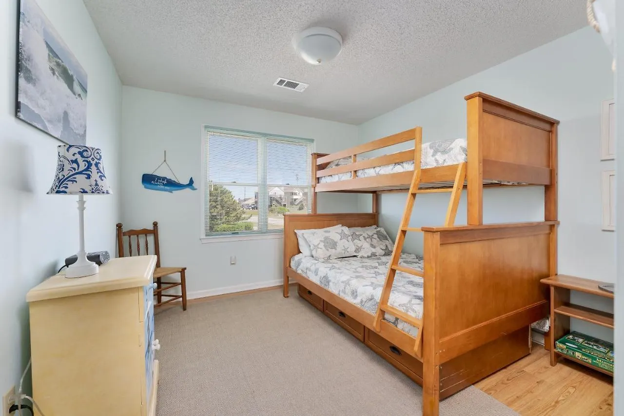 Holiday home 5596 - Peak To Shore By Realty