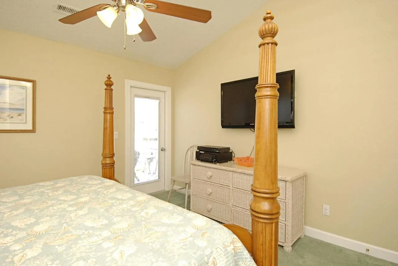 5686 - Let's Go By Realty * Nags Head