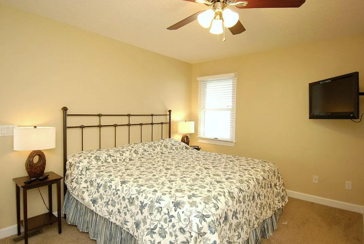 5686 - Let's Go By Realty Holiday home *