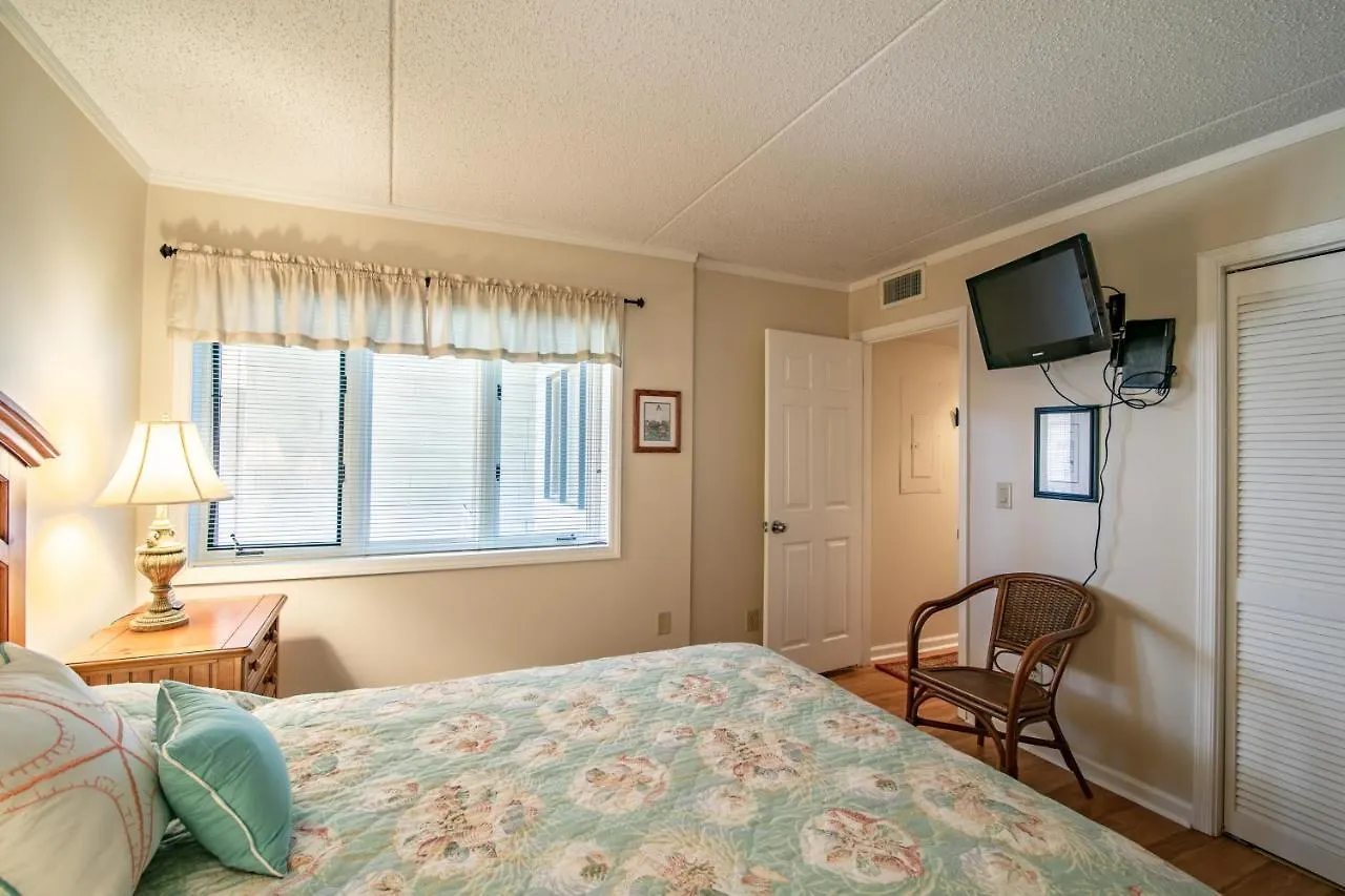 5732 - Music By Realty * Nags Head