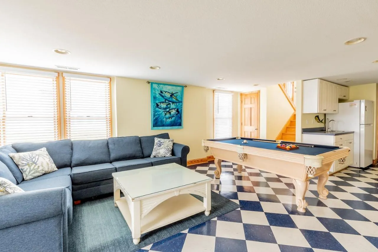 5706 - Easy Wind By Realty Holiday home