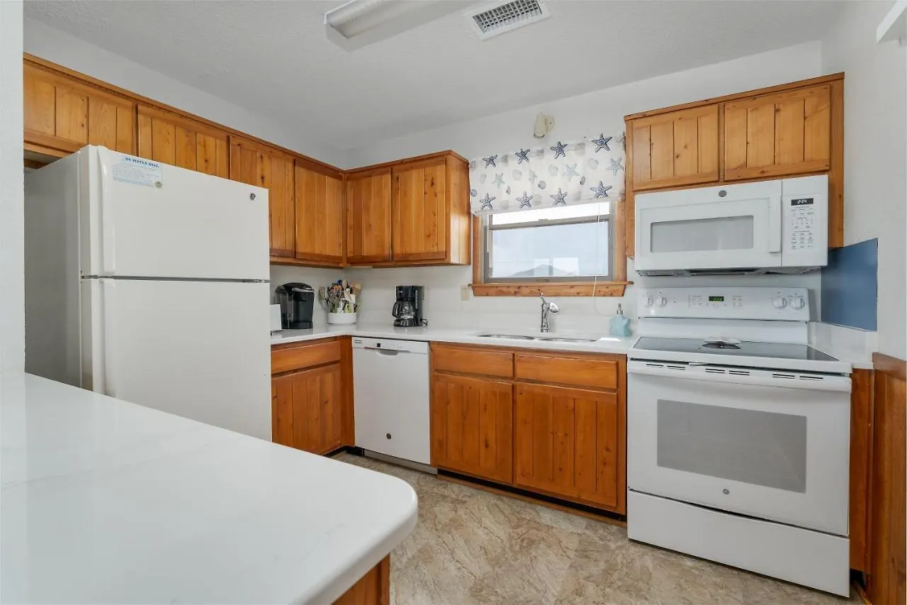6001 - La Touche By Realty *