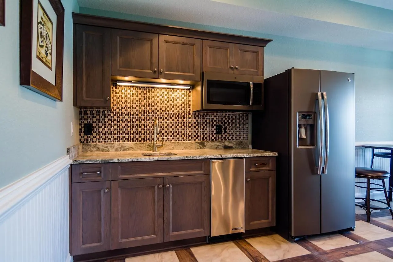 5550 - Tradewinds 2 By Realty *