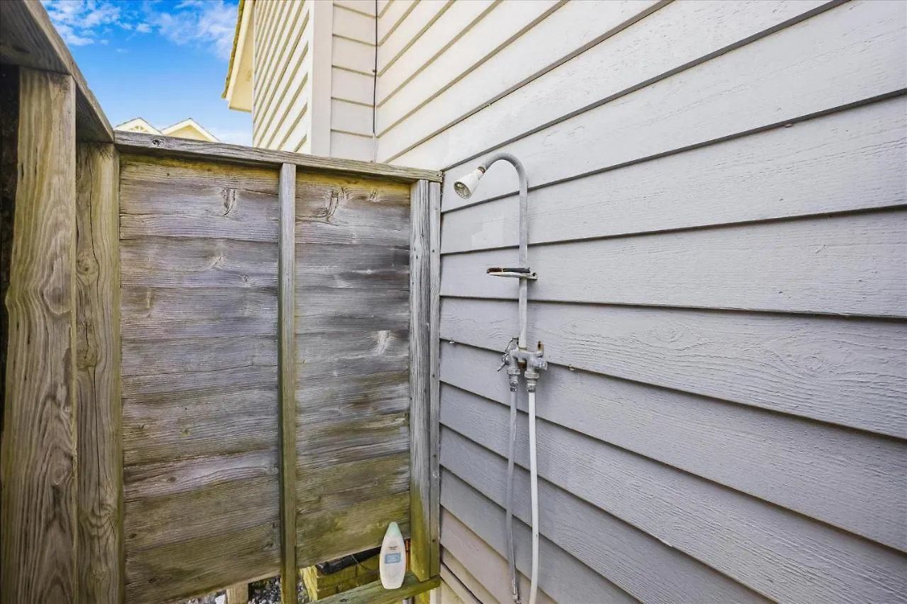 5598 - Serenity By Realty Holiday home