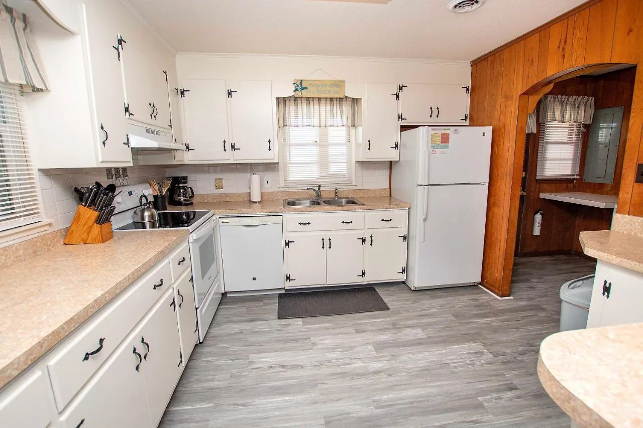 Snh416, Ocean Adventure- Oceanside, 400 Ft To Access, Screened Porch Holiday home *