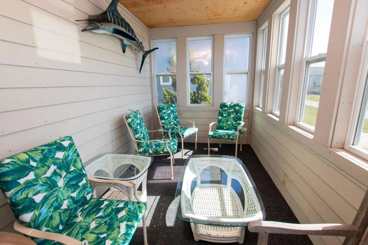Snh416, Ocean Adventure- Oceanside, 400 Ft To Access, Screened Porch Holiday home *