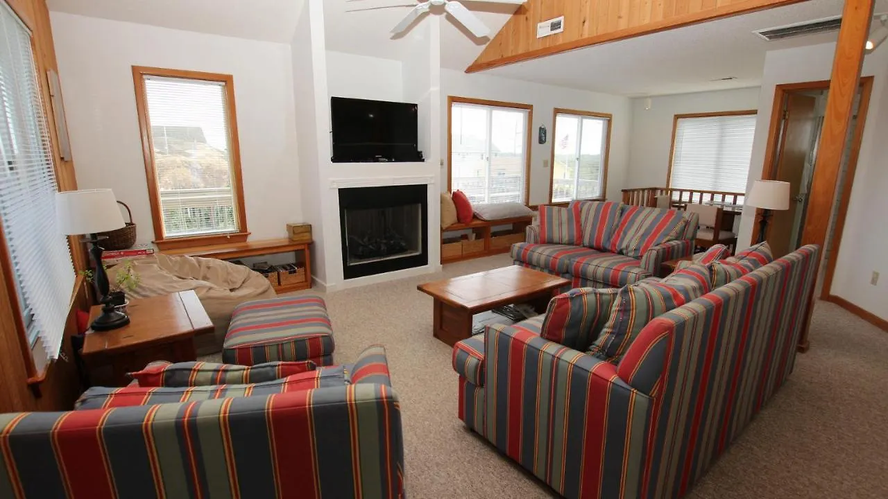 Holiday home Snh418, Blue Cloud- Oceanside, Ocean Views, Sun Decks, Hot Tub *