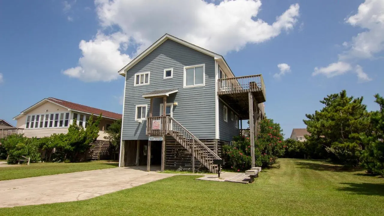Snh418, Blue Cloud- Oceanside, Ocean Views, Sun Decks, Hot Tub Holiday home Nags Head
