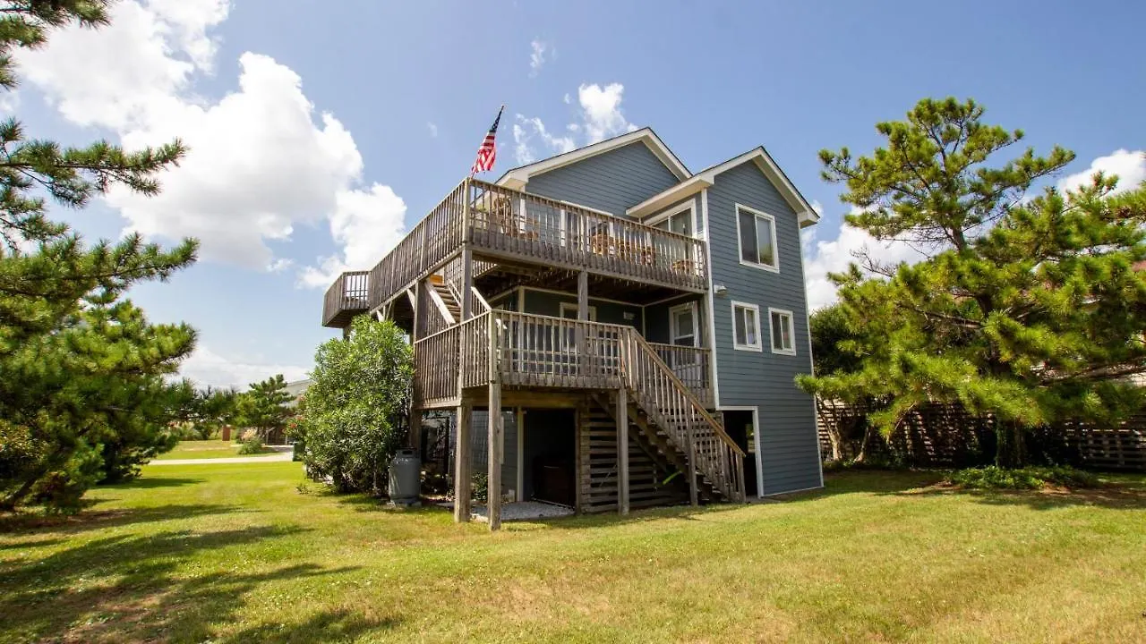Snh418, Blue Cloud- Oceanside, Ocean Views, Sun Decks, Hot Tub Holiday home