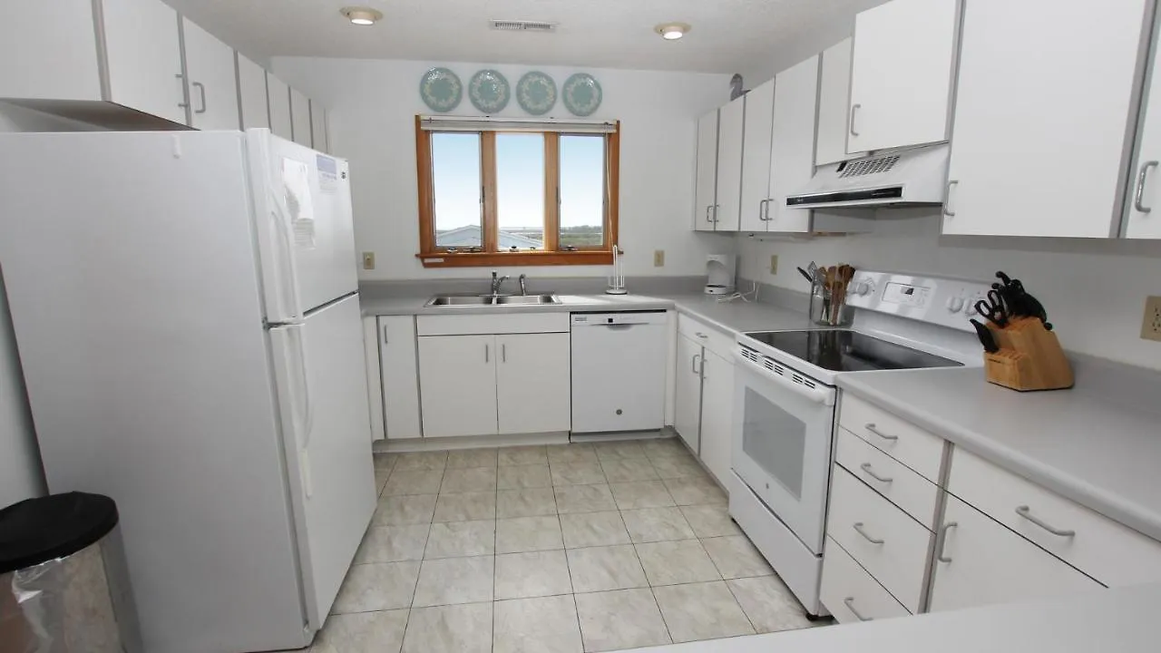 Holiday home Snh418, Blue Cloud- Oceanside, Ocean Views, Sun Decks, Hot Tub Nags Head