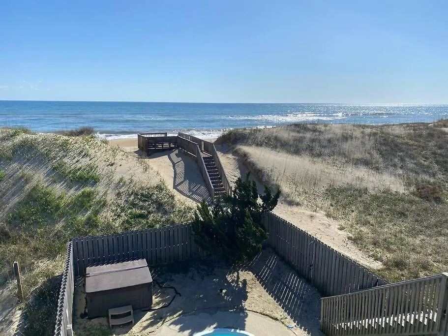 Holiday home Hammerheads Hideaway! Oceanfront, Nags Head! Free Pool Heat April & May! Nags Head