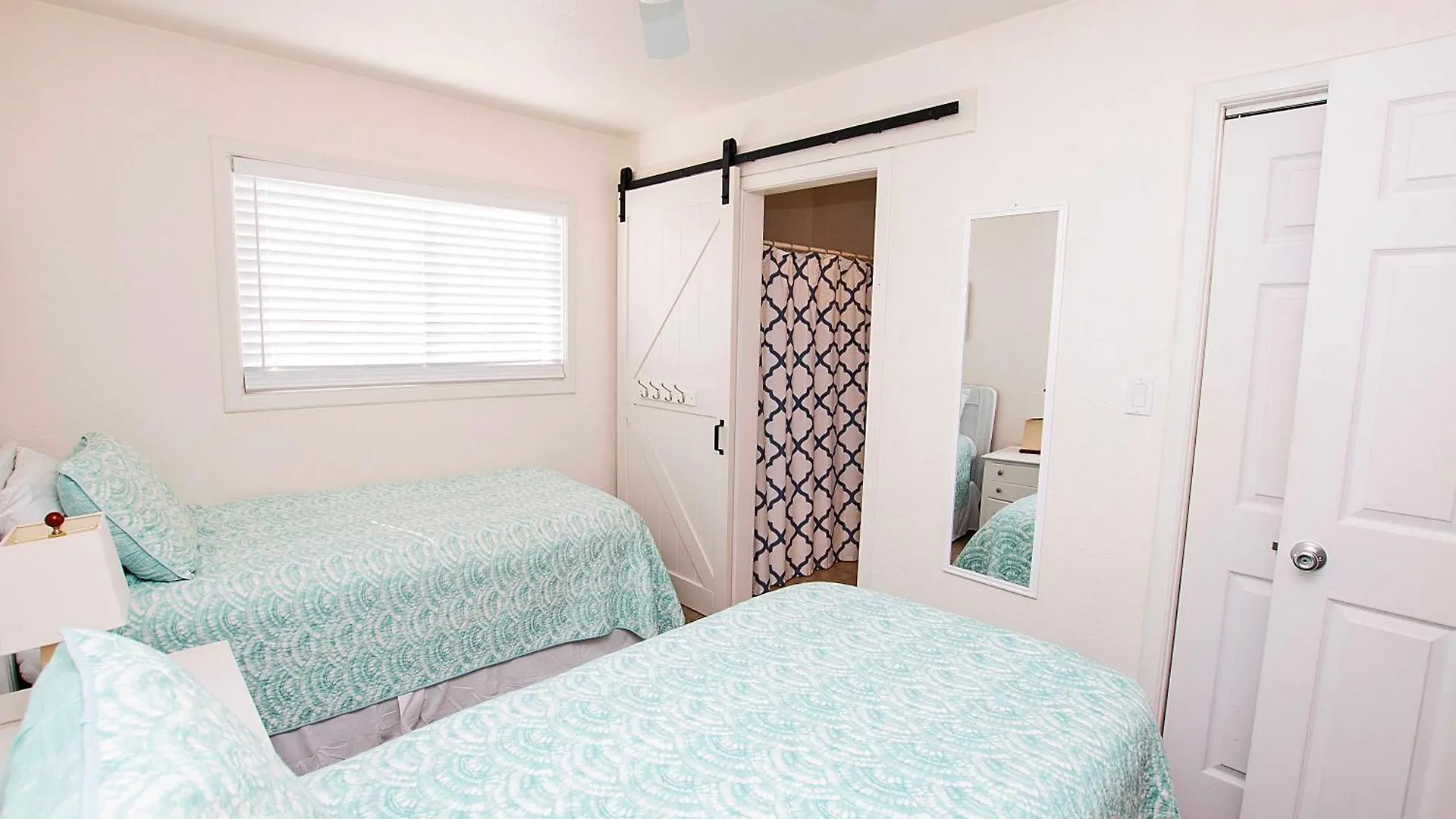 Holiday home Nh301, Driftwood Dreaming- Hot Tub, Oceanside, Close To Ocean!