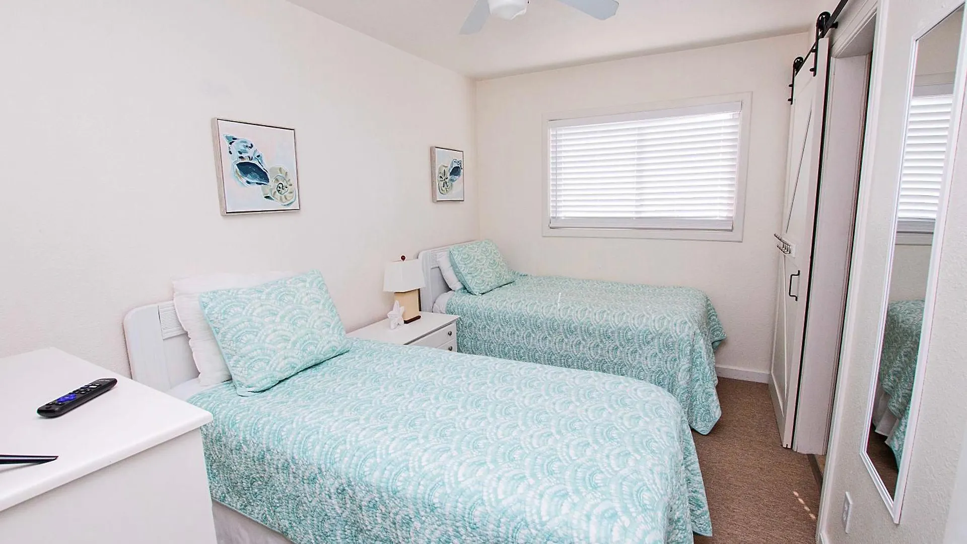 Holiday home Nh301, Driftwood Dreaming- Hot Tub, Oceanside, Close To Ocean! *