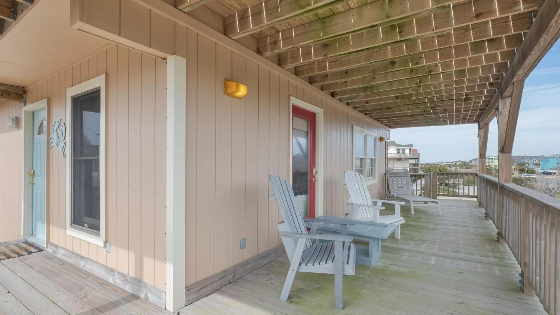 6044 - A Sailors View By Realty *