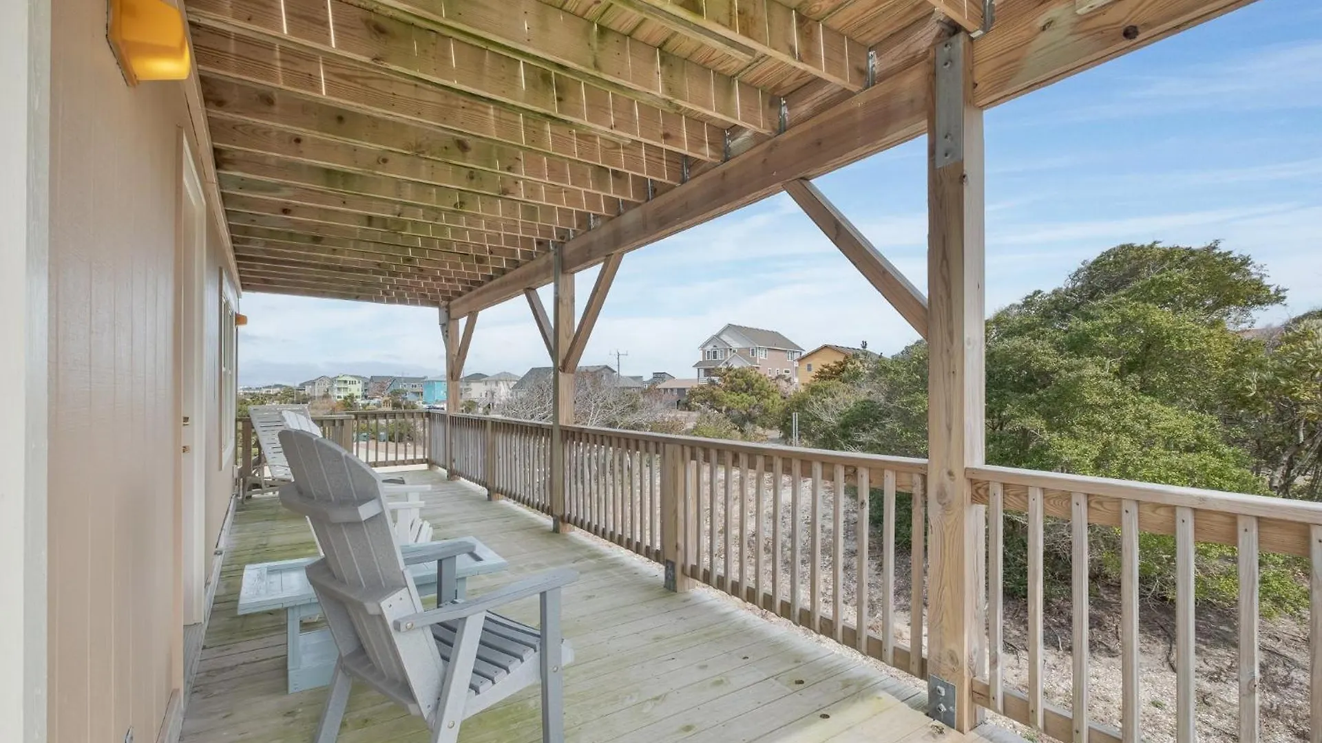 6044 - A Sailors View By Realty