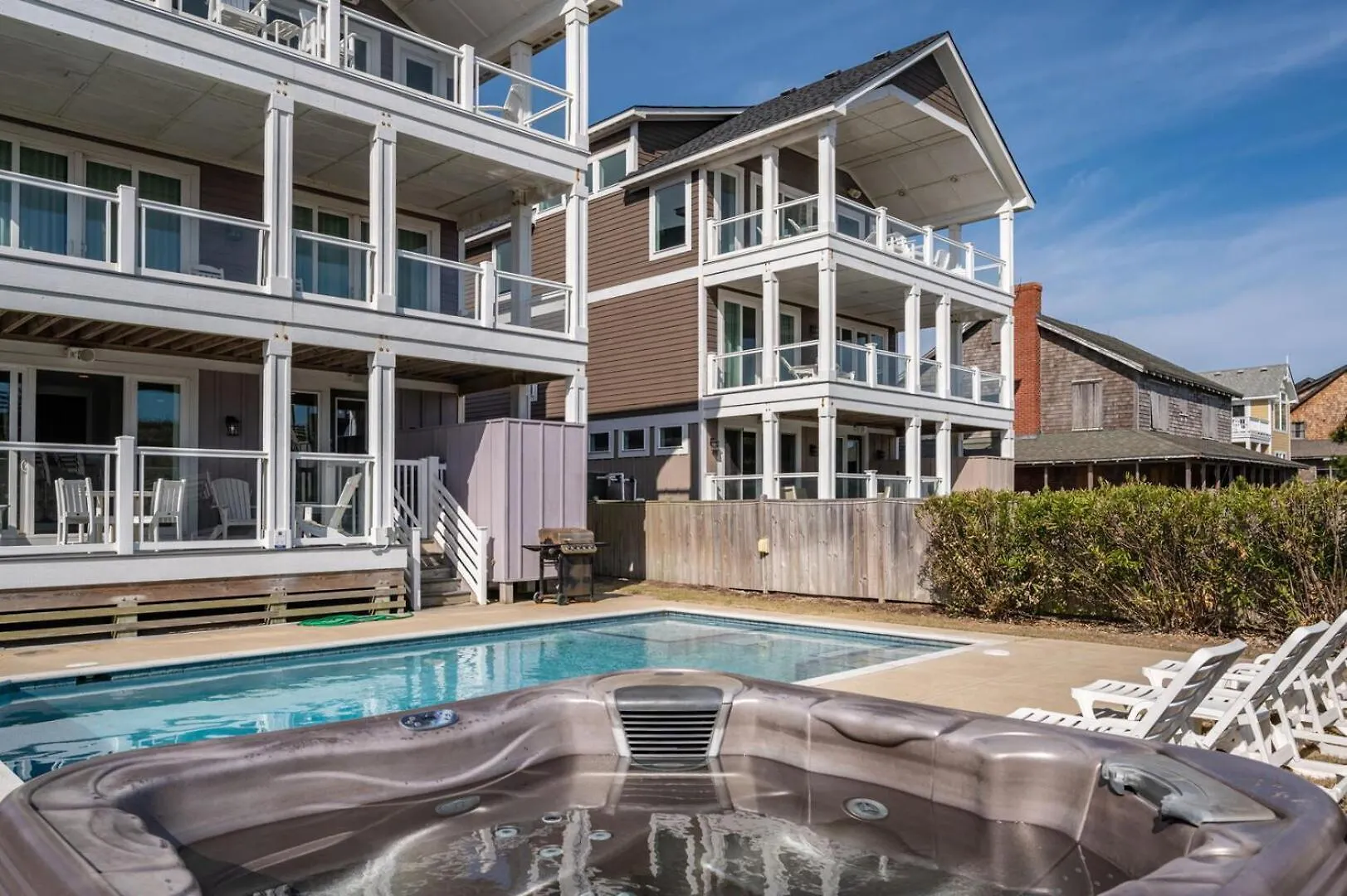 Queen Elizabeth 8 Bedroom Oceanfront