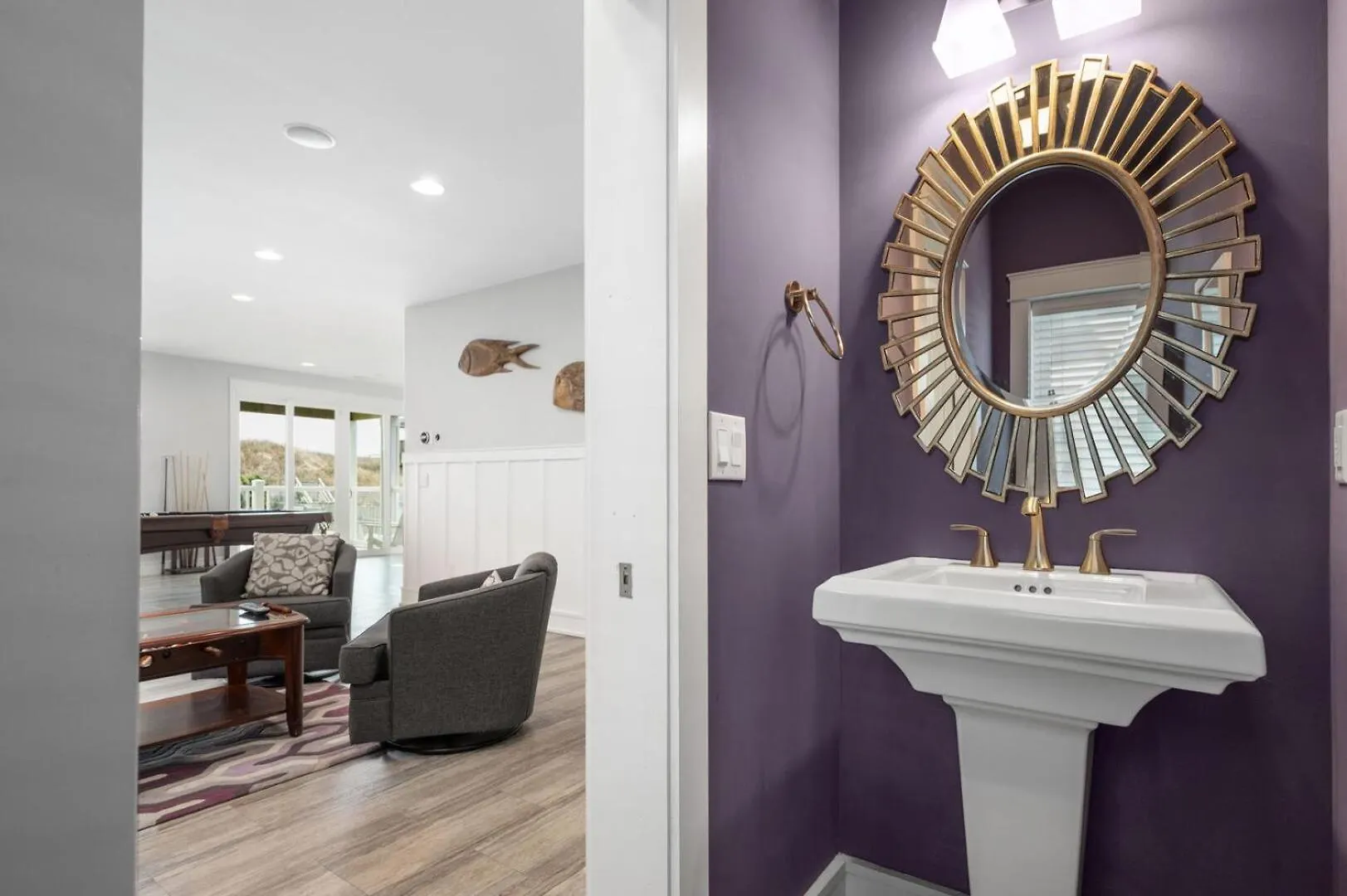 Queen Elizabeth 8 Bedroom Oceanfront Apartment Nags Head