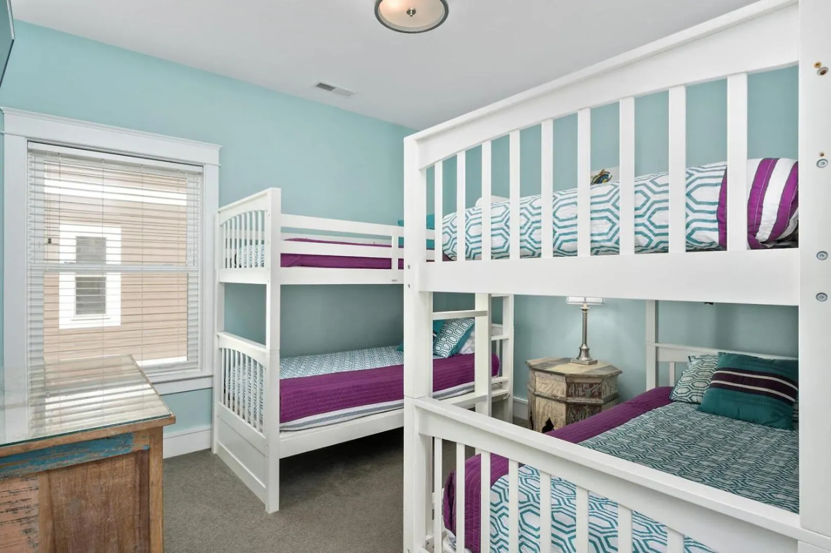 Apartment Queen Elizabeth 8 Bedroom Oceanfront