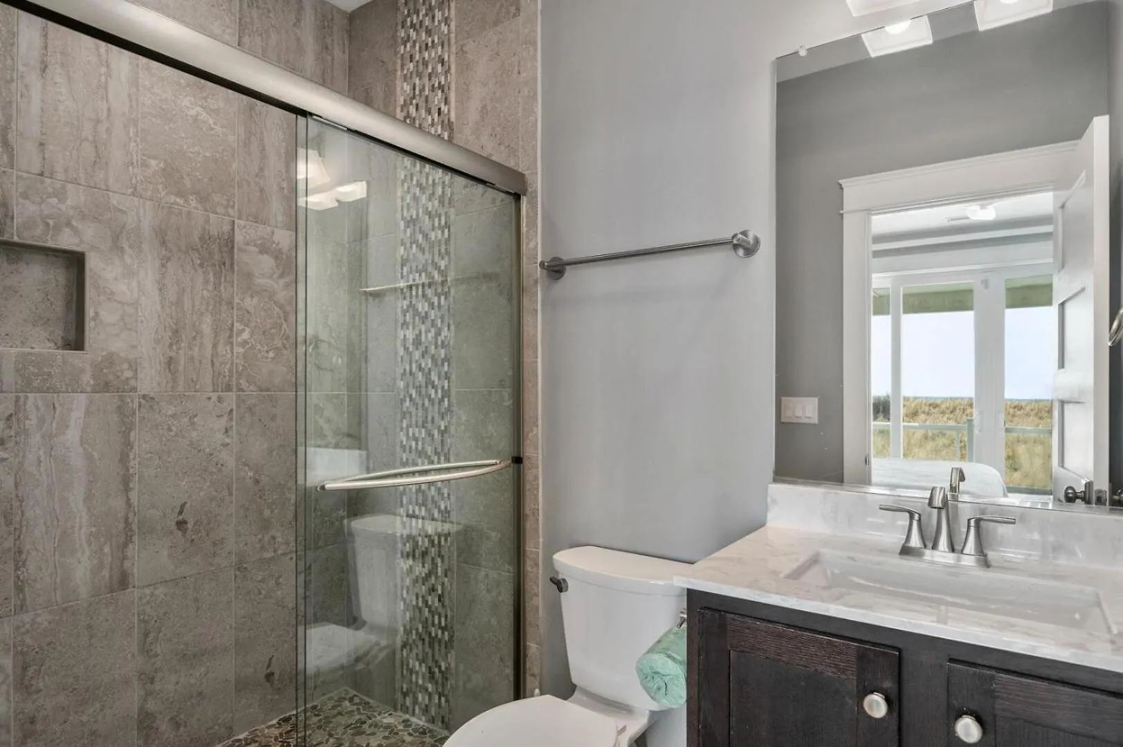 Apartment Queen Elizabeth 8 Bedroom Oceanfront Nags Head