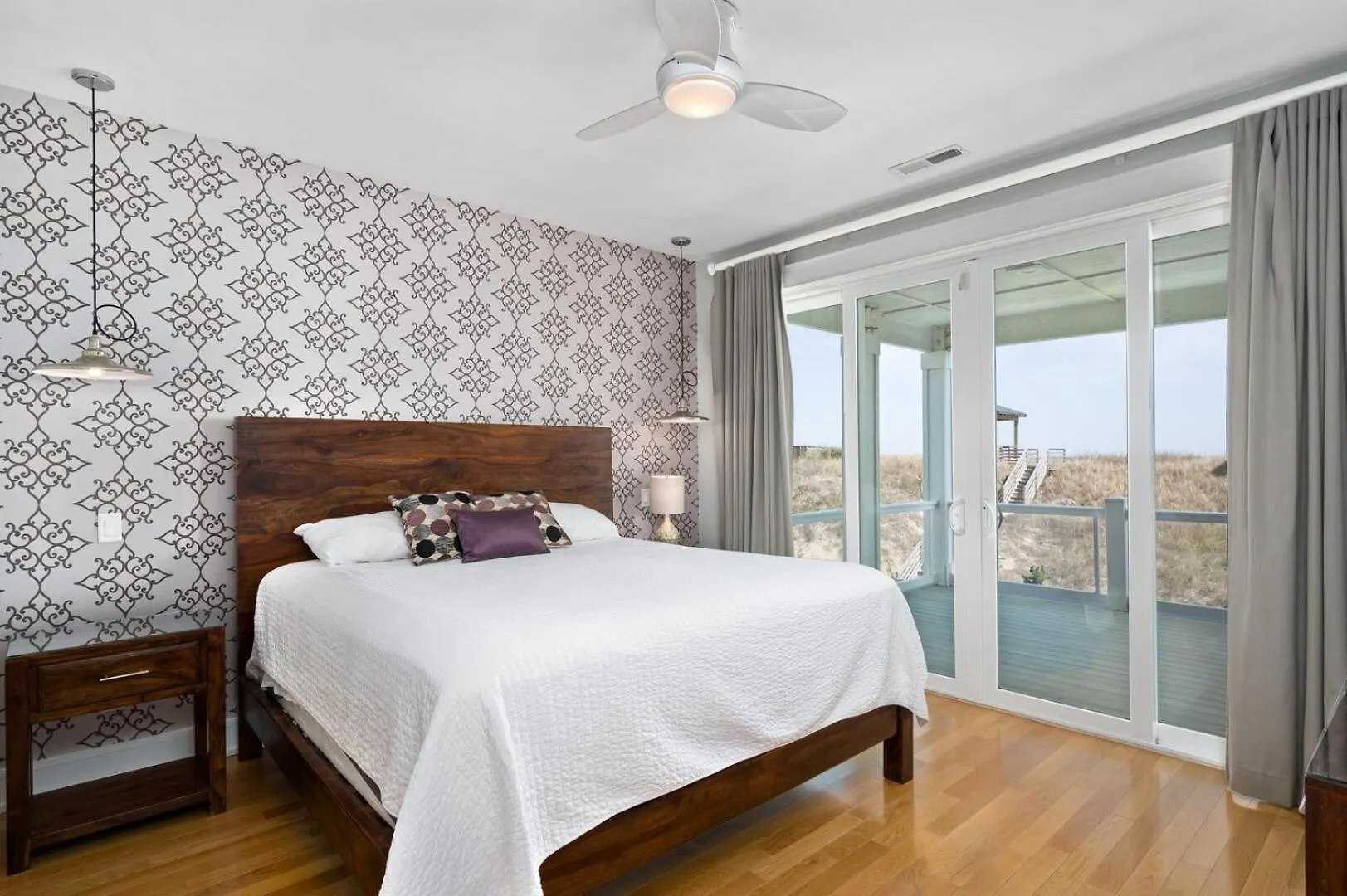 Apartment Queen Elizabeth 8 Bedroom Oceanfront Nags Head
