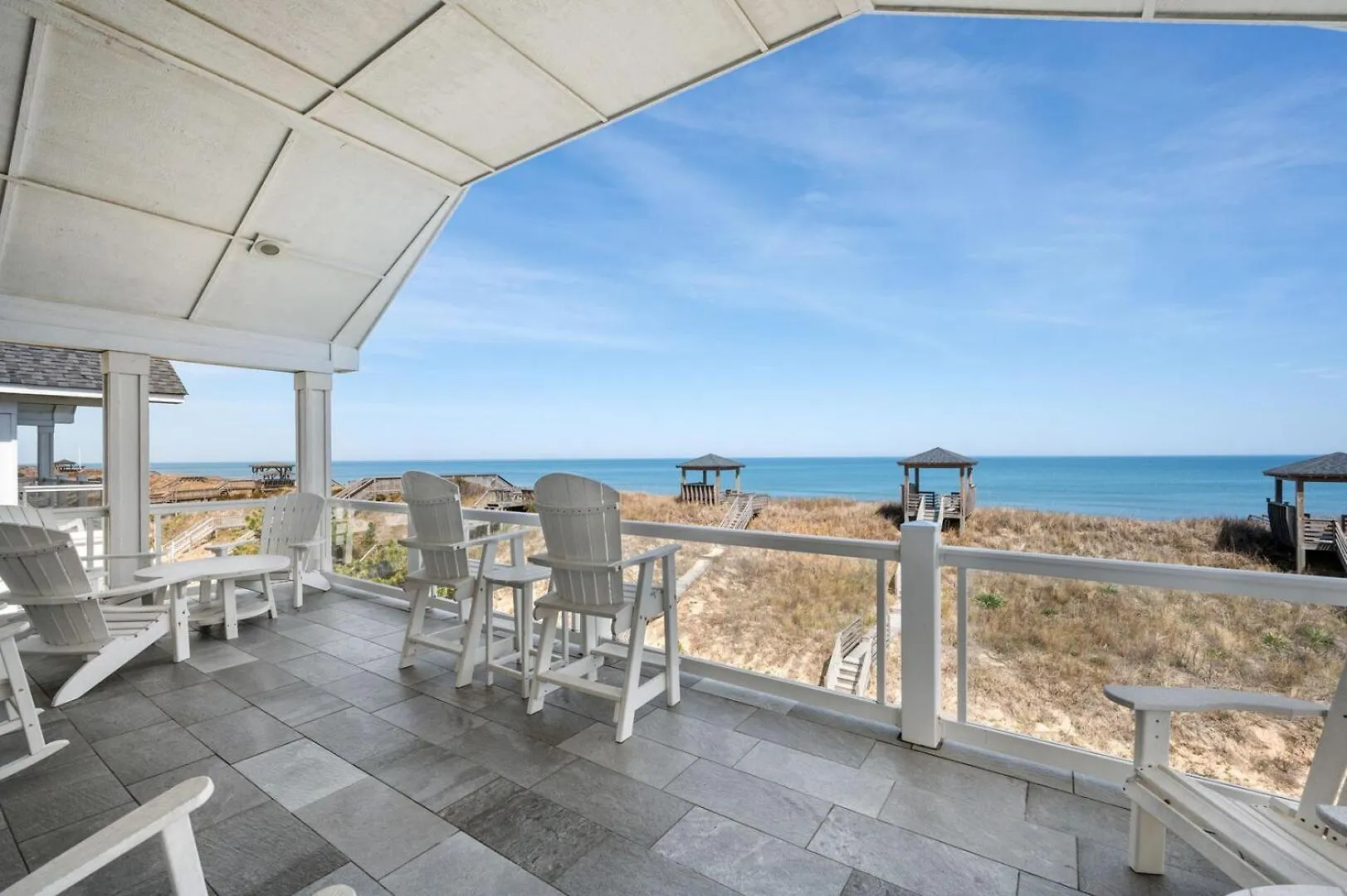 Queen Elizabeth 8 Bedroom Oceanfront Apartment
