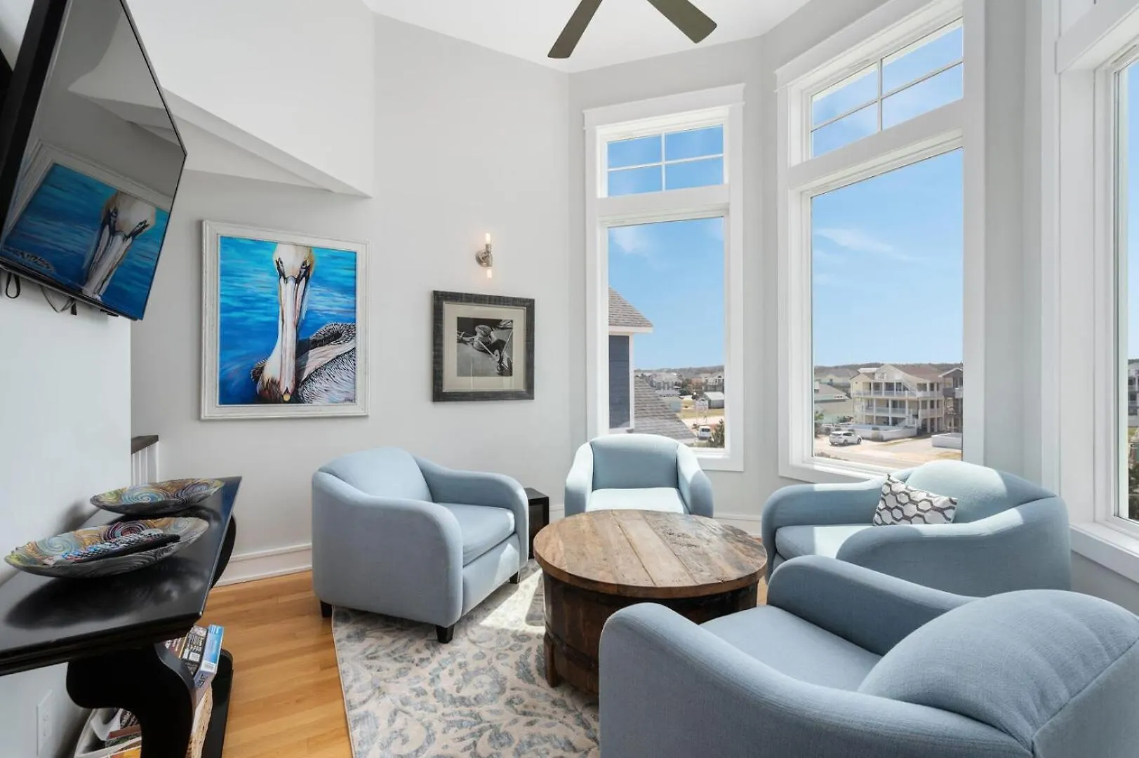 Queen Elizabeth 8 Bedroom Oceanfront Apartment *