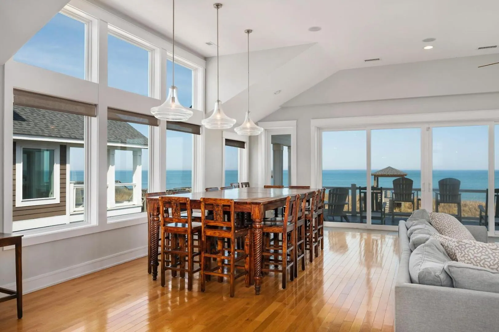 Queen Elizabeth 8 Bedroom Oceanfront *
