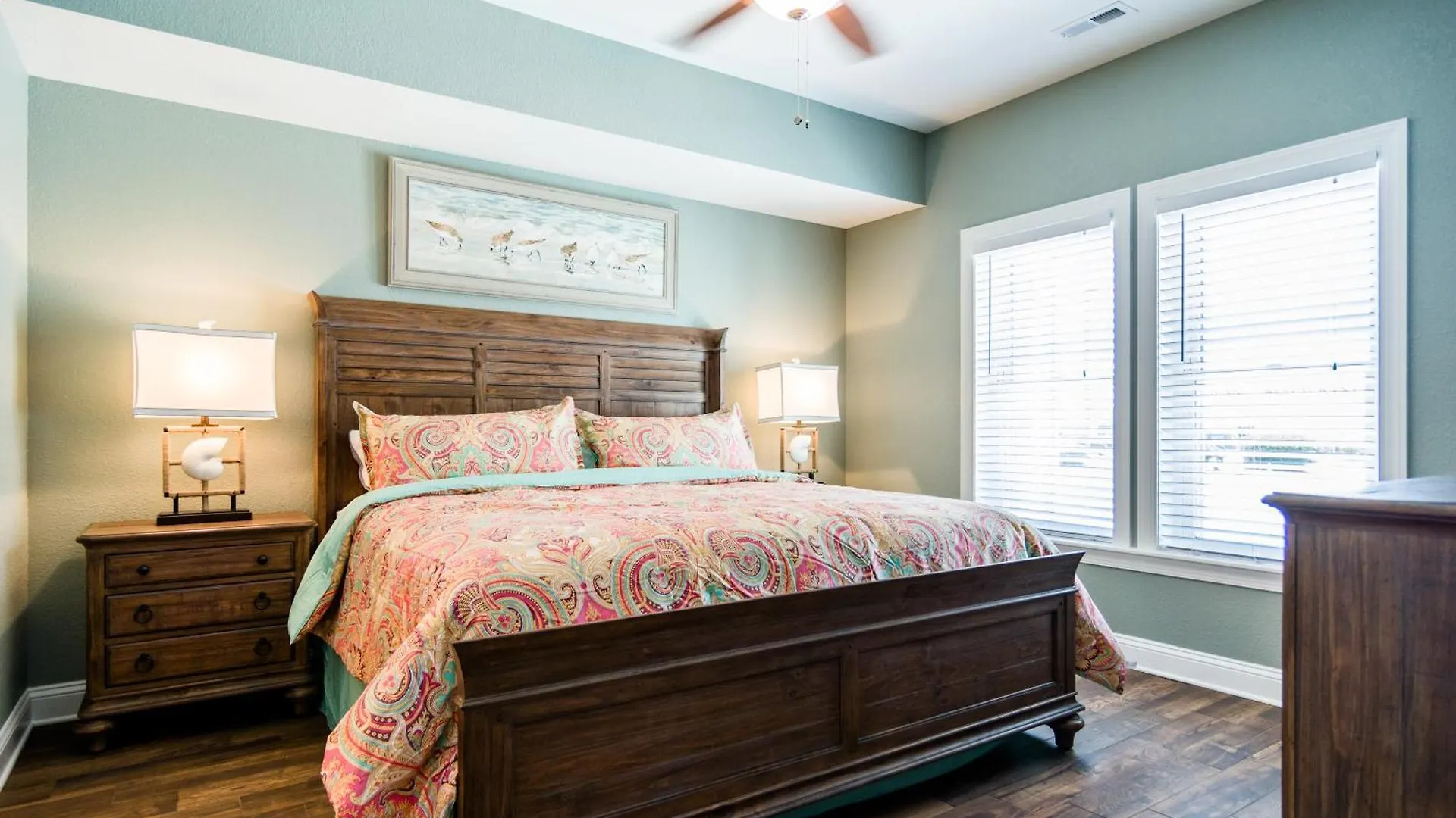 5550 - Tradewinds 2 By Realty *