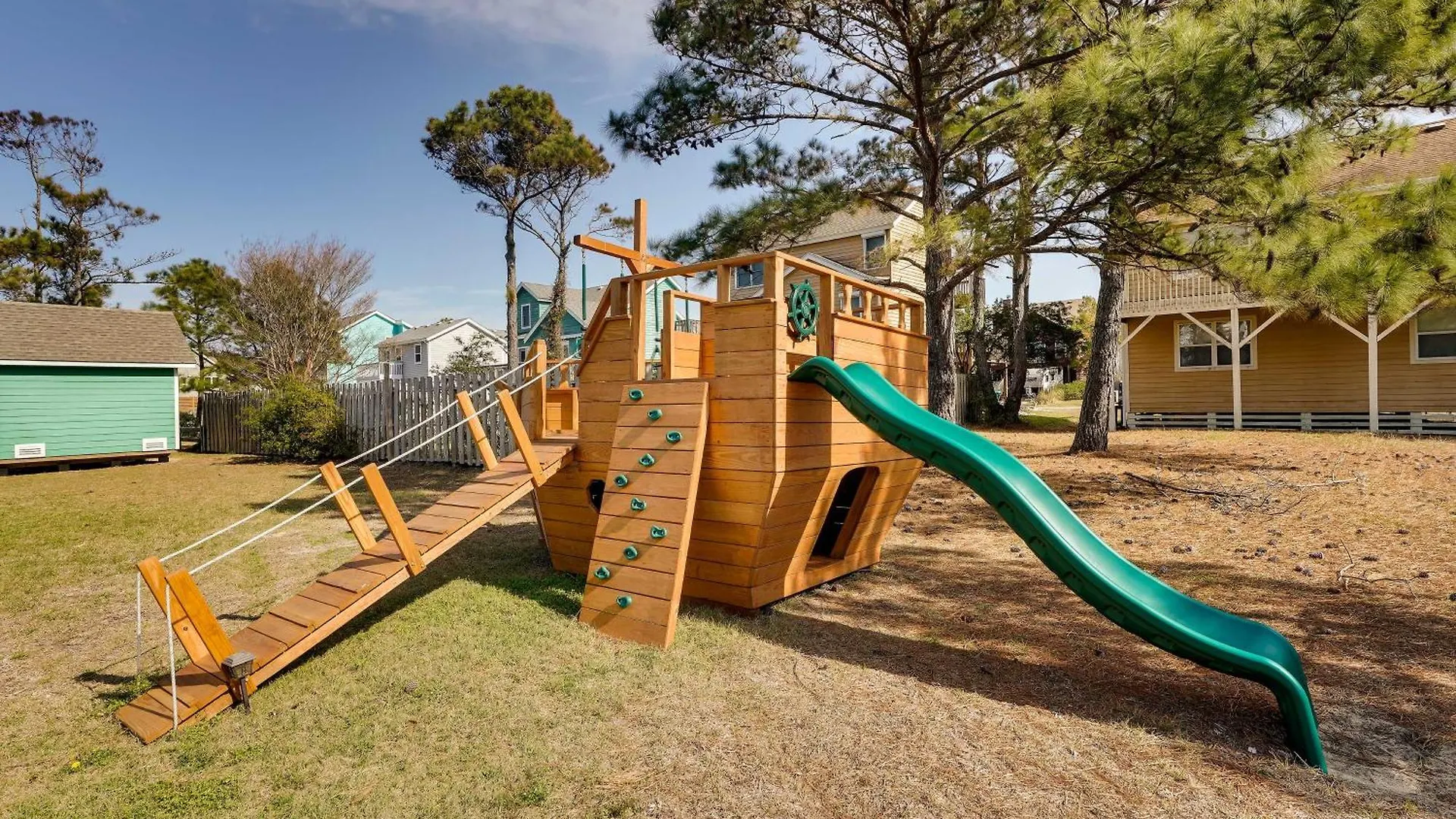 Dunn Dreamin Hot Tub, Pirate Fort, And Fire Pit! Holiday home Nags Head