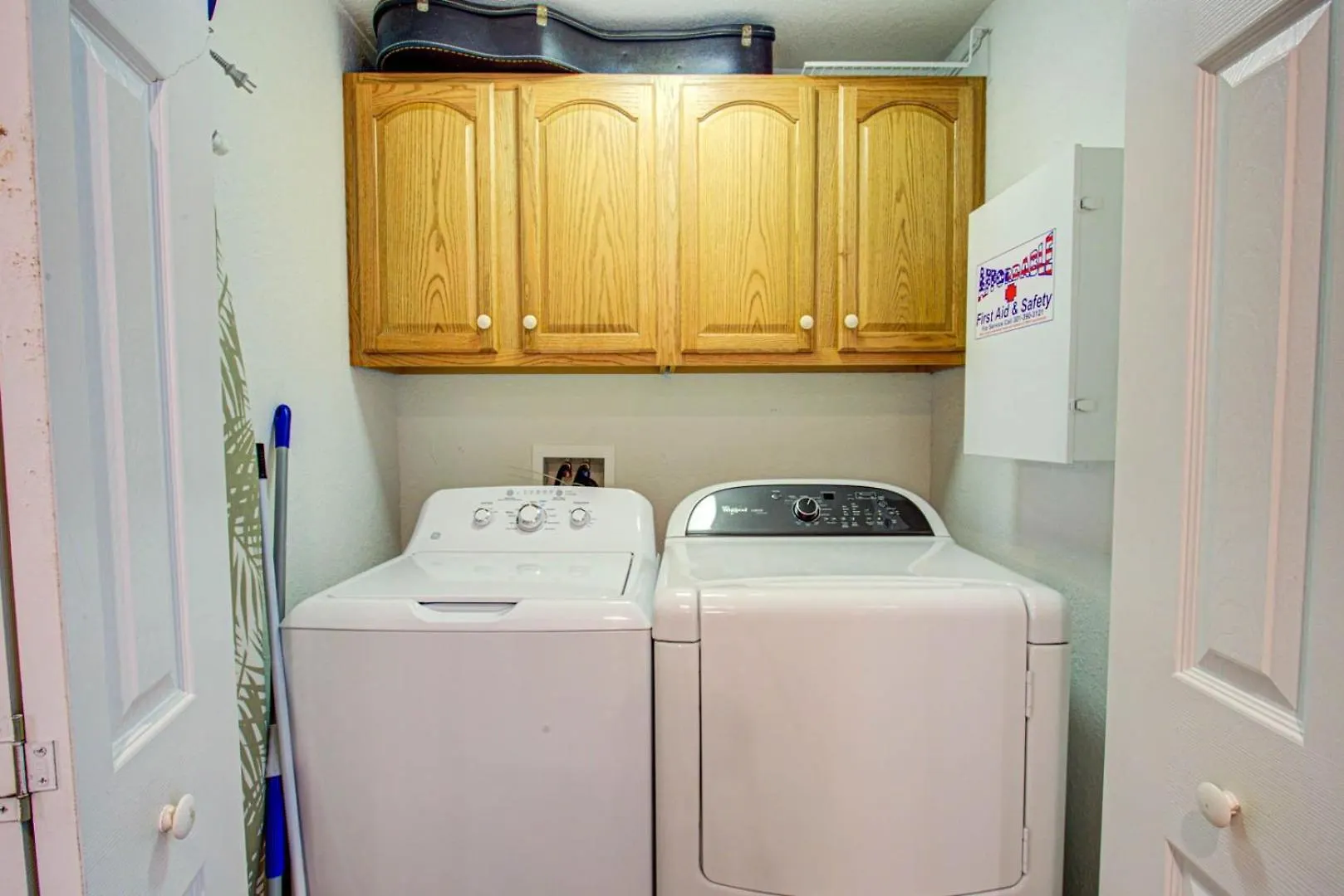 6085 Woodstock 4 Min. Walk To *